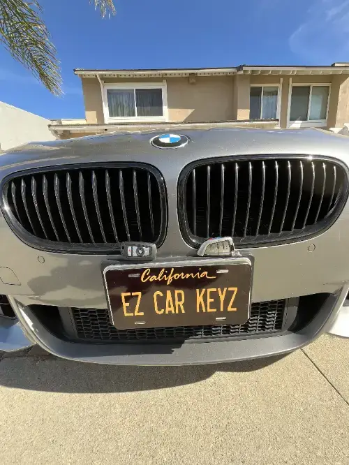 Bmw Just Finished Transponder Key On Sedan Gear Shift Area - EZ Car Keyz West Santee, Santee