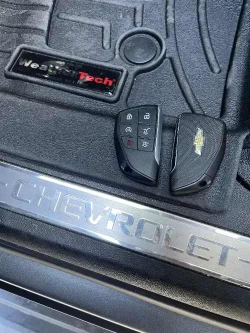 Chevrolet Transponder Key On Sedan Dashboard Surface - EZ Car Keyz Sandyland Cove, Carpinteria