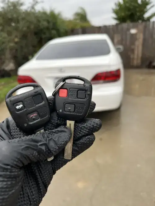Lexus Push To Start Key On Luxury Car Steering Wheel - EZ Car Keyz Mandalay Beach, Oxnard