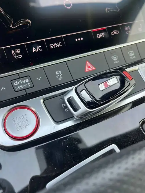 Toyota Push To Start Key On Suv Armrest Pad - EZ Car Keyz Meiners Oaks, Ojai