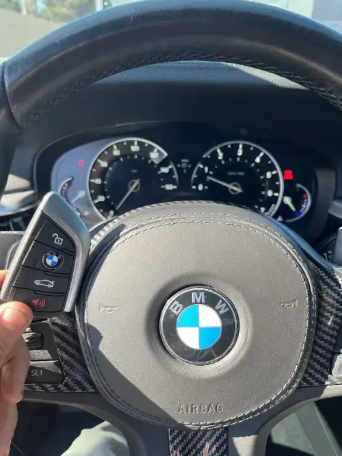 Volkswagen Smart Key Near Truck Center Console Area - EZ Car Keyz Upper Ojai, Ojai