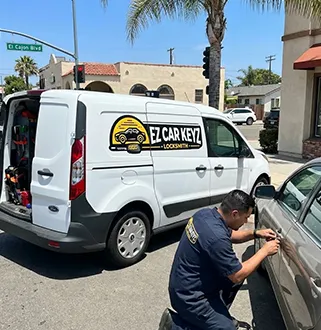 EZ Car Keyz mobile van at Parkway Plaza in El Cajon