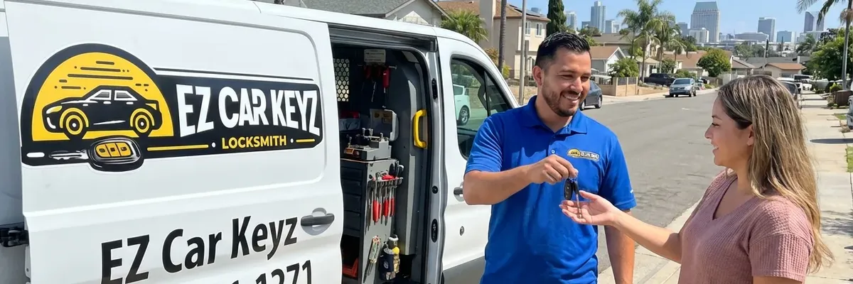 EZ Car Keyz locksmith with satisfied customer in Encinitas