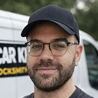 EZ Car Keyz locksmith ready to help in Hollywood Beach