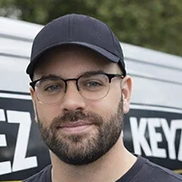 EZ Car Keyz locksmith ready to help in Saticoy