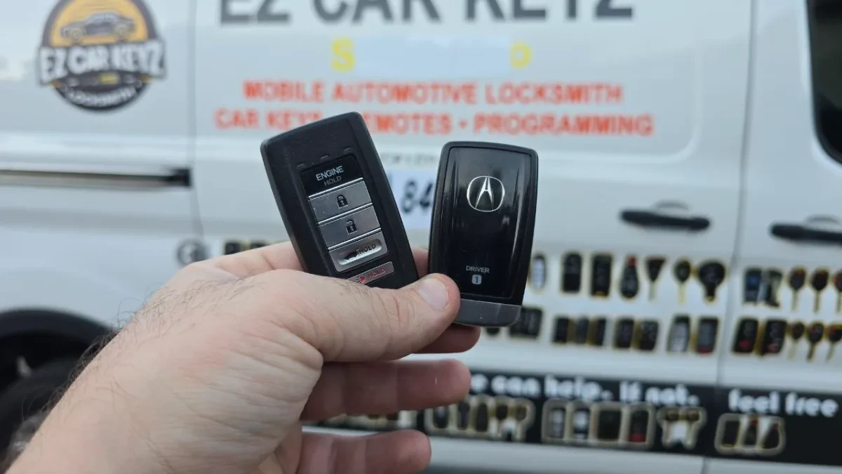 Licensed locksmith replacing 2014 Acura RDX key in Poway CA