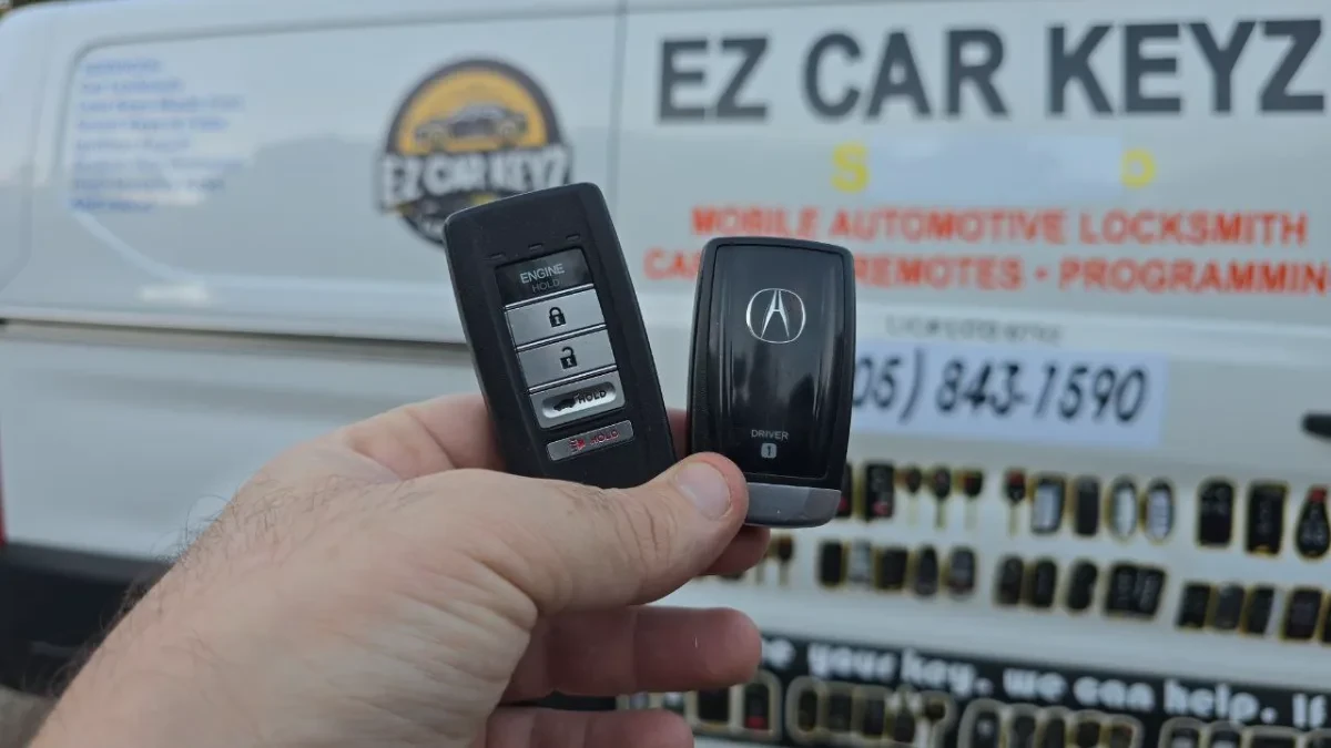 Licensed locksmith replacing 2002 Acura TL key in Del Mar CA
