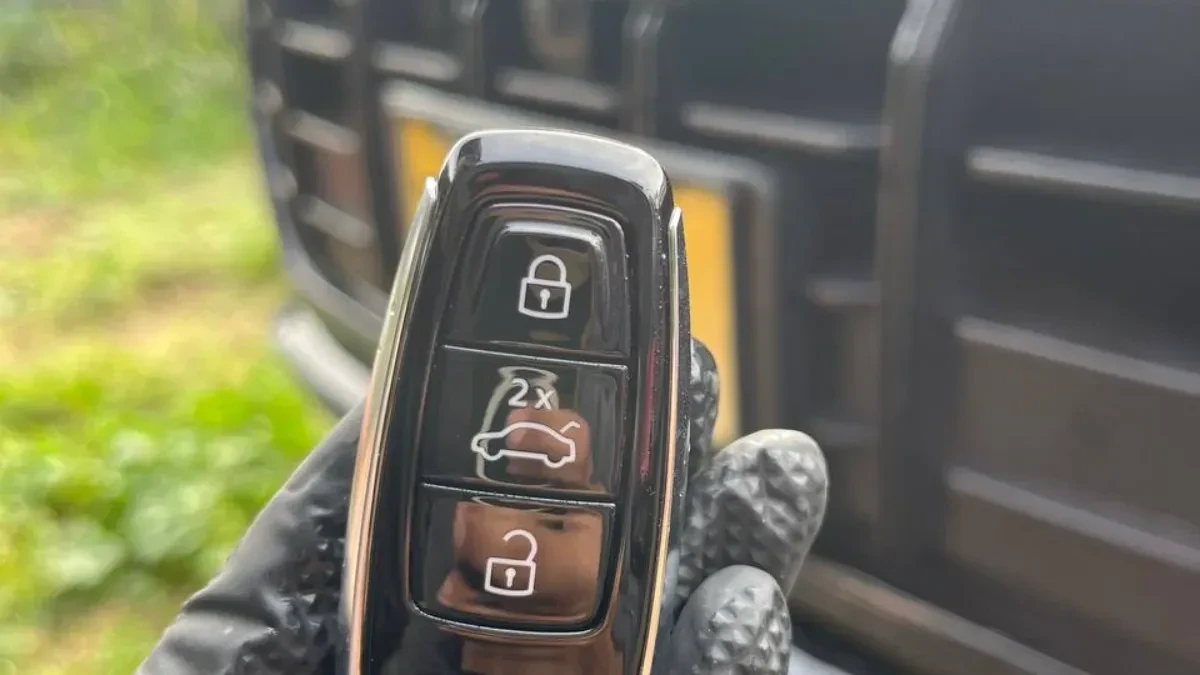 Licensed locksmith replacing 2013 Audi A8 key in Rancho Bernardo CA
