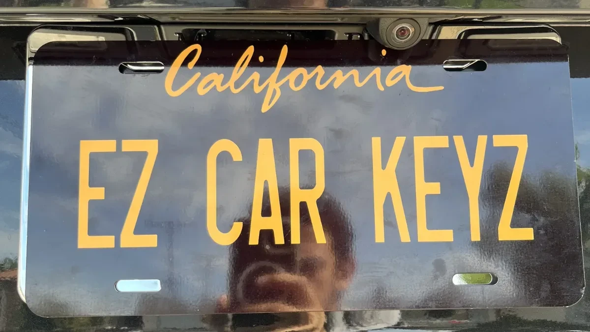 Emergency 2012 BMW 3 Series car key service in Fallbrook CA