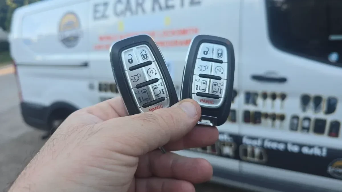 On-site 1997 Chrysler Cirrus car key programming in Coronado CA