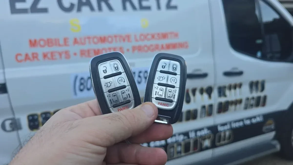 Licensed locksmith replacing 2010 Chrysler Pt Cruiser key in Santee CA