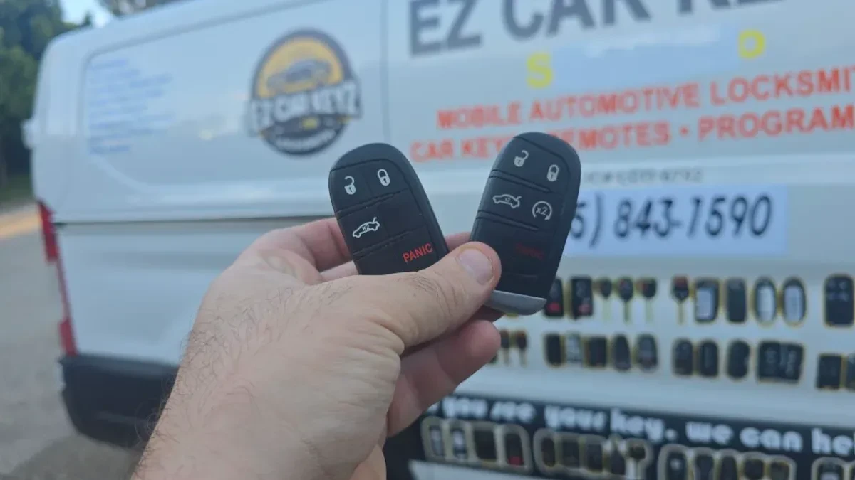 Certified auto locksmith servicing 2000 Dodge Stratus in San Diego CA