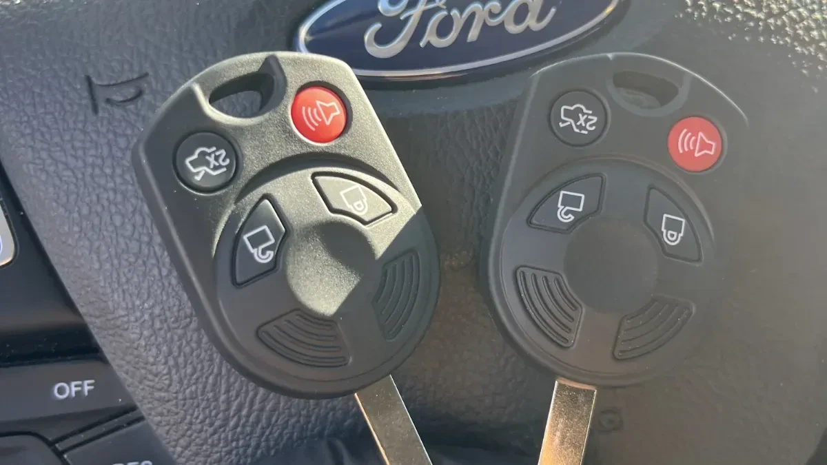 Insured mobile locksmith working on 2004 Ford Escape in San Ysidro CA