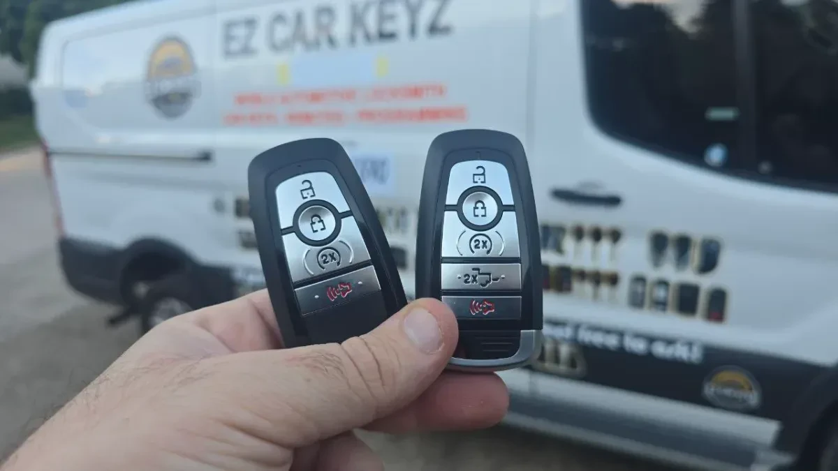 Mobile 2005 Ford Explorer key replacement at your location in Lemon Grove CA