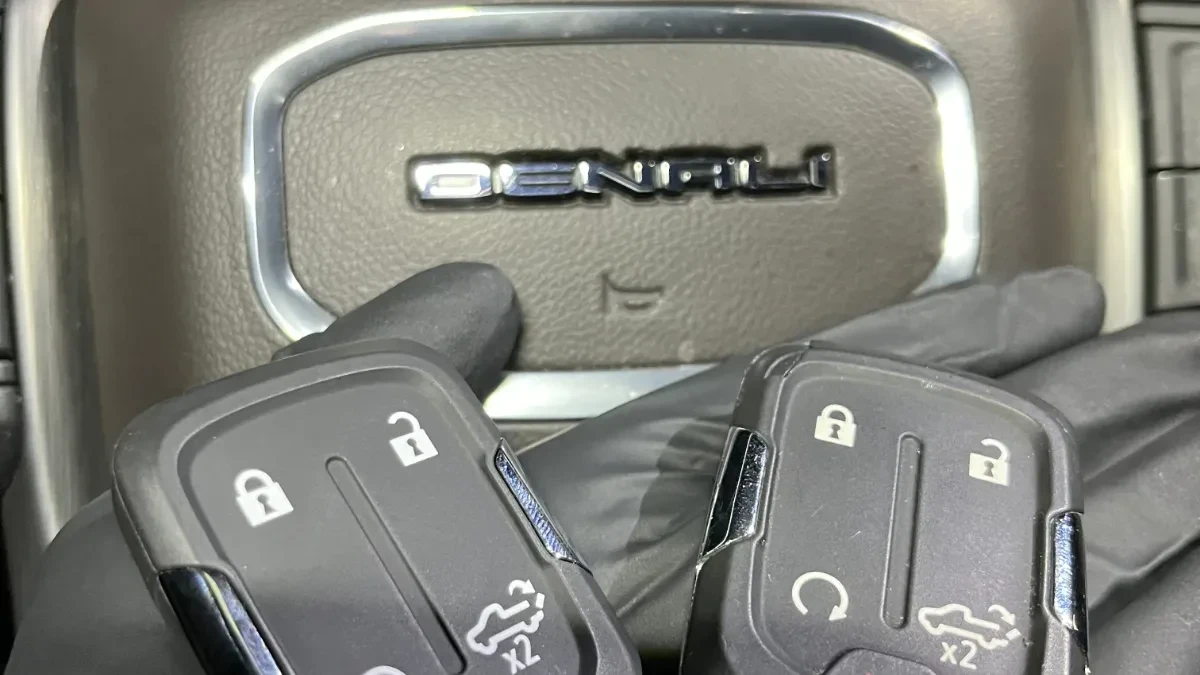 On-site 2002 GMC Savana car key programming in Imperial Beach CA