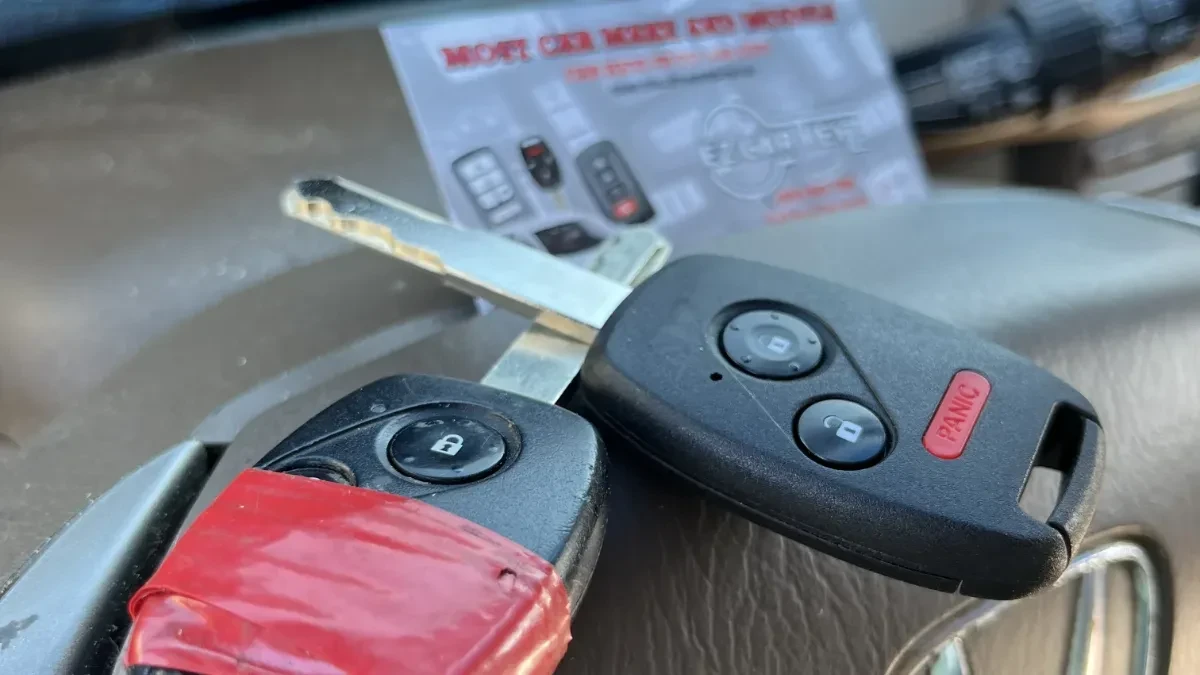 Certified auto locksmith servicing 2011 Honda Civic in Ramona CA