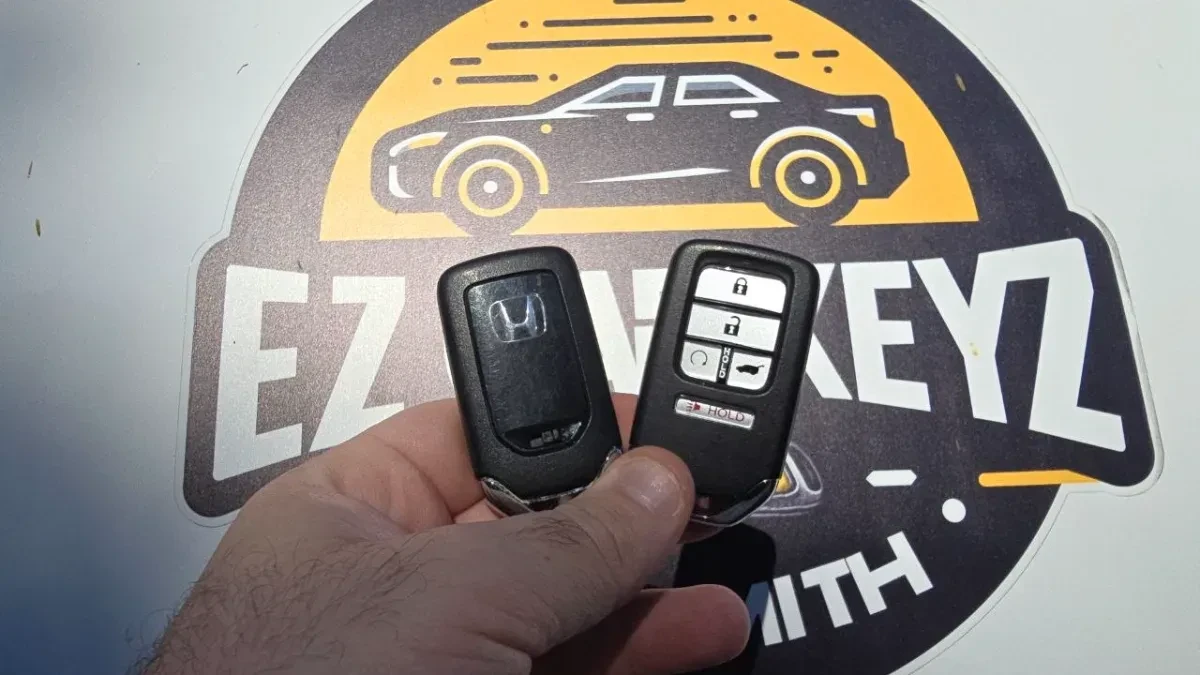 Low cost 2009 Honda CR-V car key service by EZ Car Keyz Poway CA