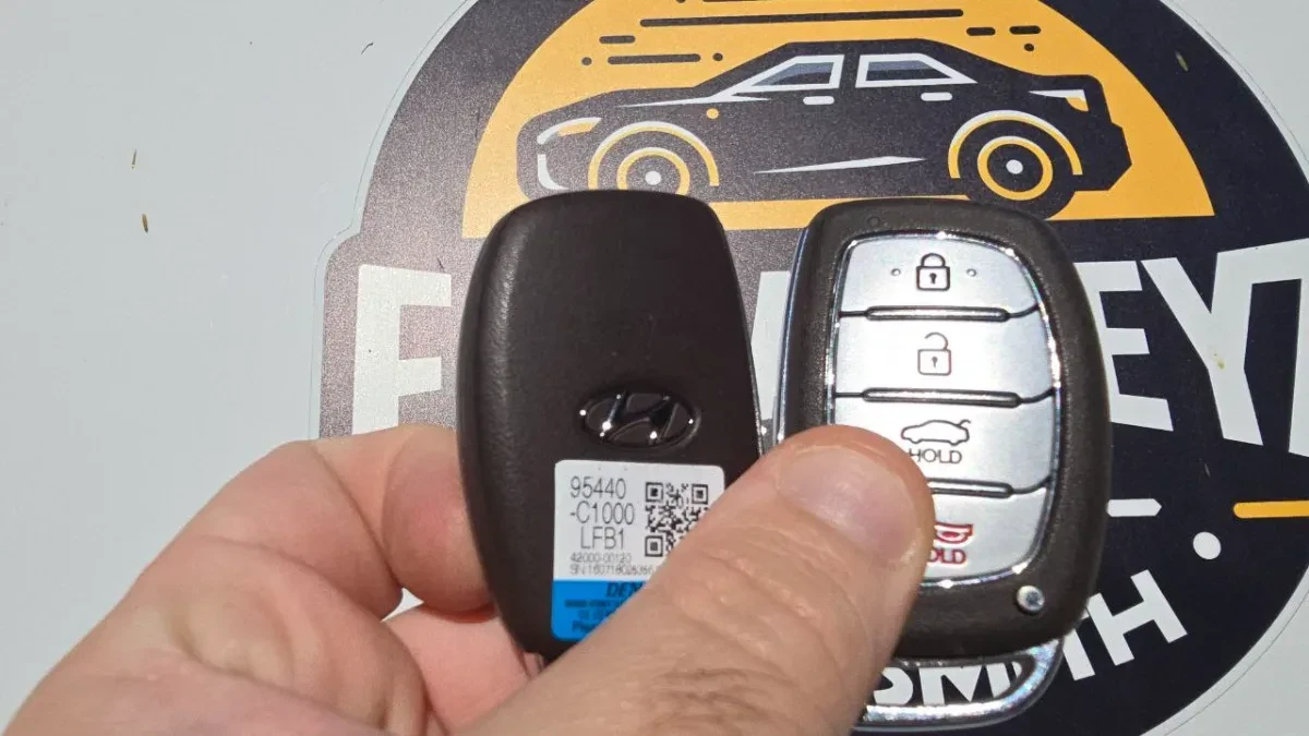Lost 2015 Hyundai Veloster key replacement by EZ Car Keyz in San Ysidro CA