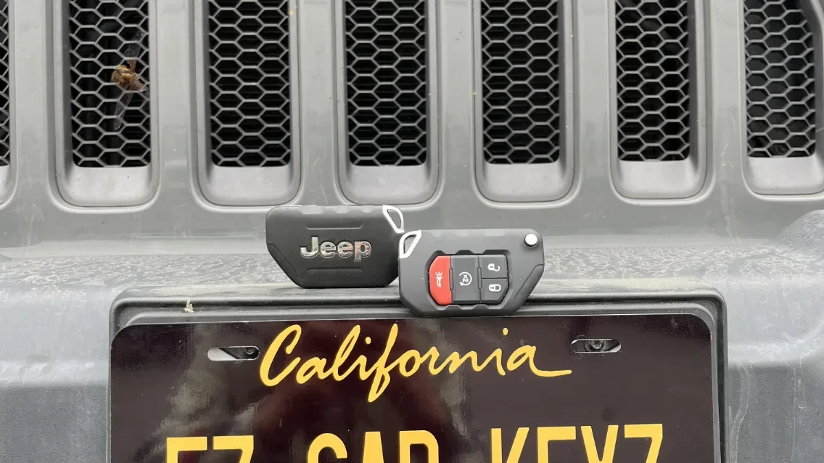 Low cost 1999 Jeep Cherokee car key service by EZ Car Keyz Escondido CA