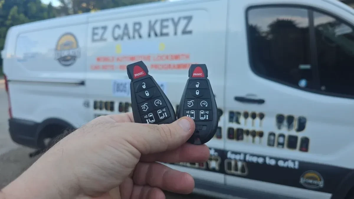 Mobile 2009 Jeep Cherokee key replacement at your location in Vista CA