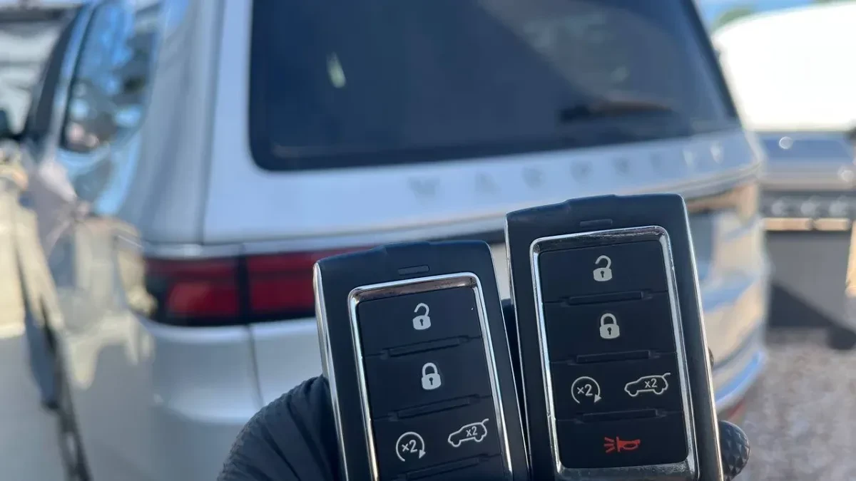 On-site 2020 Jeep Cherokee car key programming in Spring Valley CA