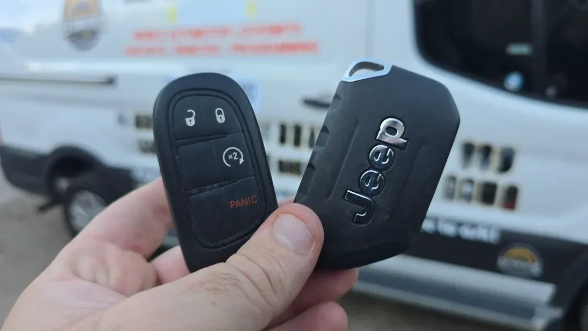 On-site 2015 Jeep Grand Cherokee car key programming in Rancho Bernardo CA