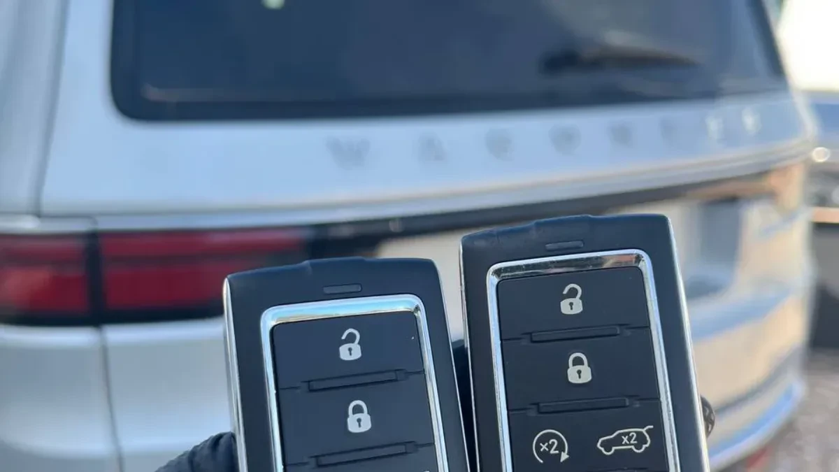 On-site 2004 Jeep Wrangler car key programming in Oceanside CA
