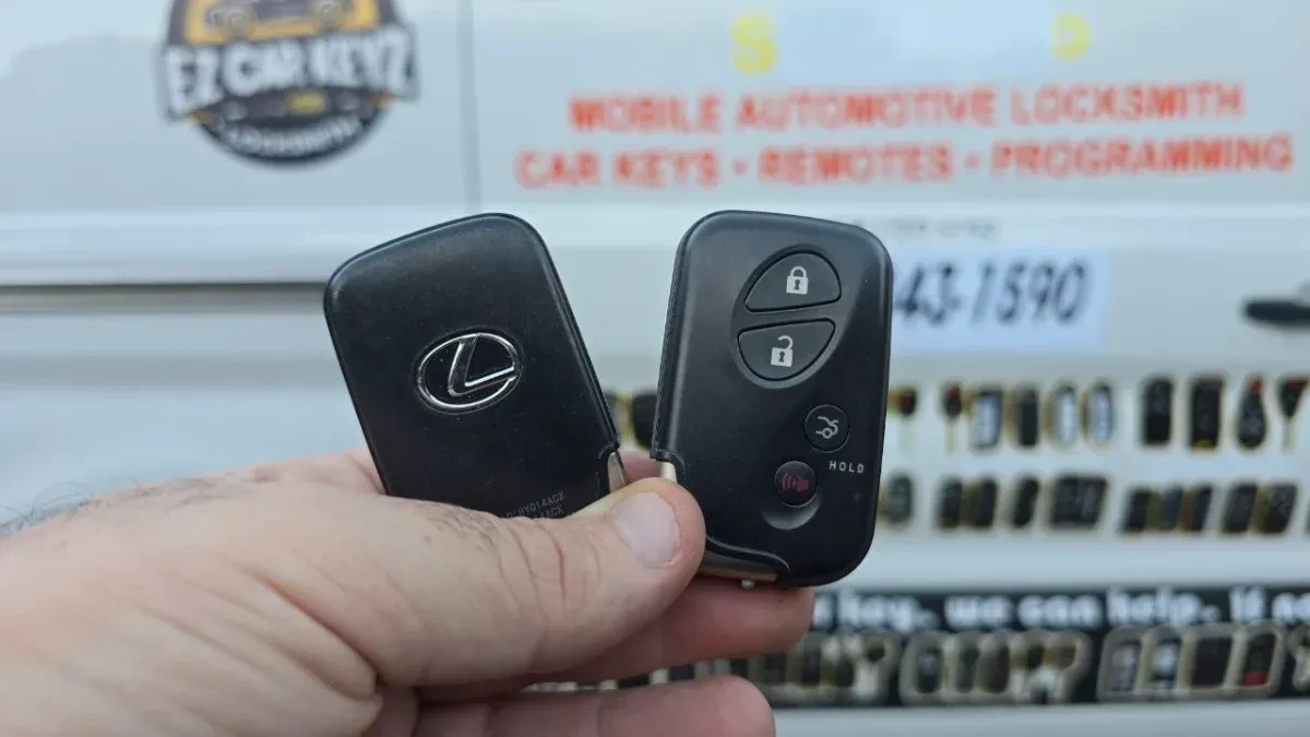 Licensed locksmith replacing 2010 Lexus LX key in Santee CA