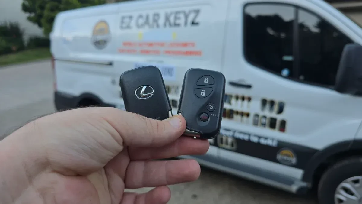 Emergency 2017 Lexus RX car key service in San Ysidro CA