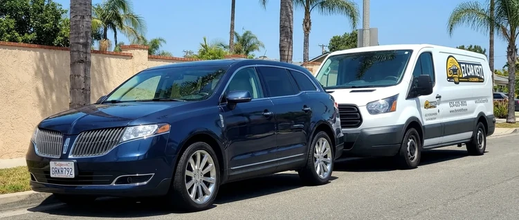 Lincoln MKT mobile car key service by EZ Car Keyz in San Diego County