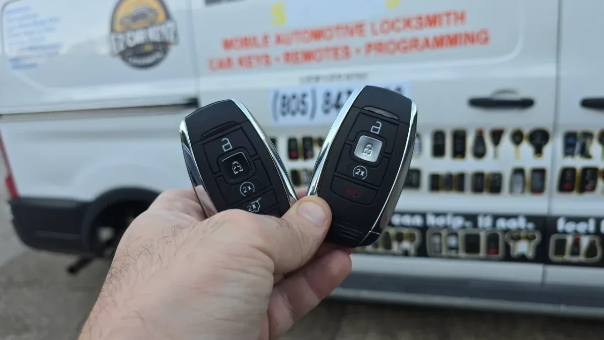 Certified auto locksmith servicing 2021 Lincoln Navigator in Alpine CA