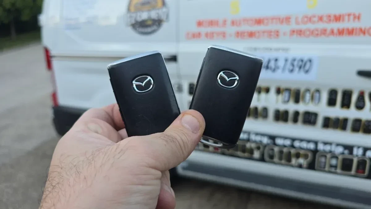 Insured mobile locksmith working on 2021 Mazda CX-9 in Rancho Bernardo CA