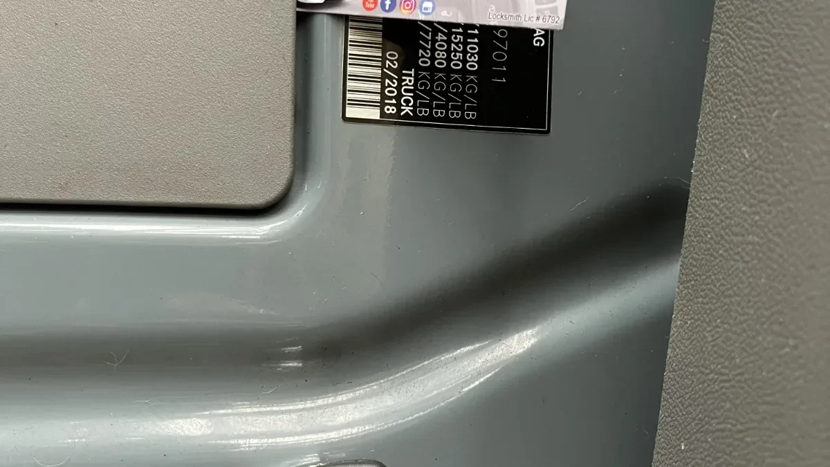 Certified auto locksmith servicing 2001 Mercedes-Benz Cl-Class in Otay Mesa CA