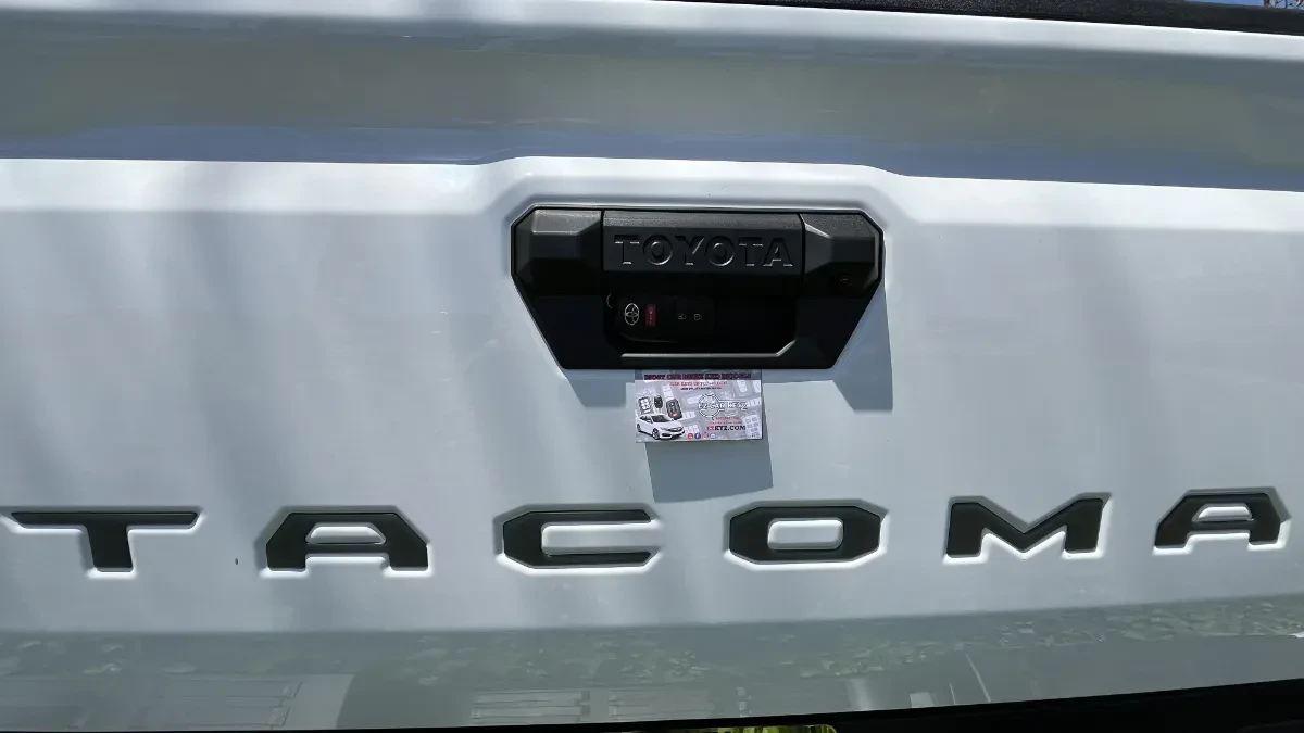 2003 Toyota Avalon key replacement at half the dealer price in San Marcos CA