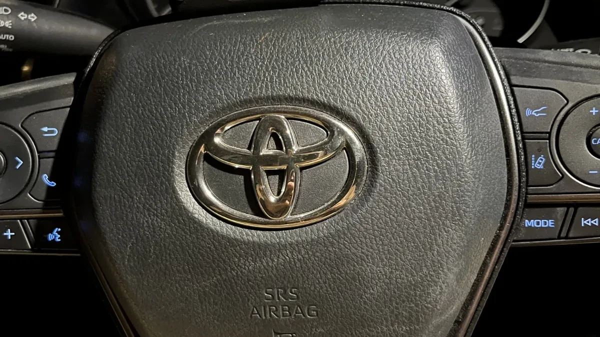 Lost 2004 Toyota Highlander key replacement by EZ Car Keyz in Solana Beach CA