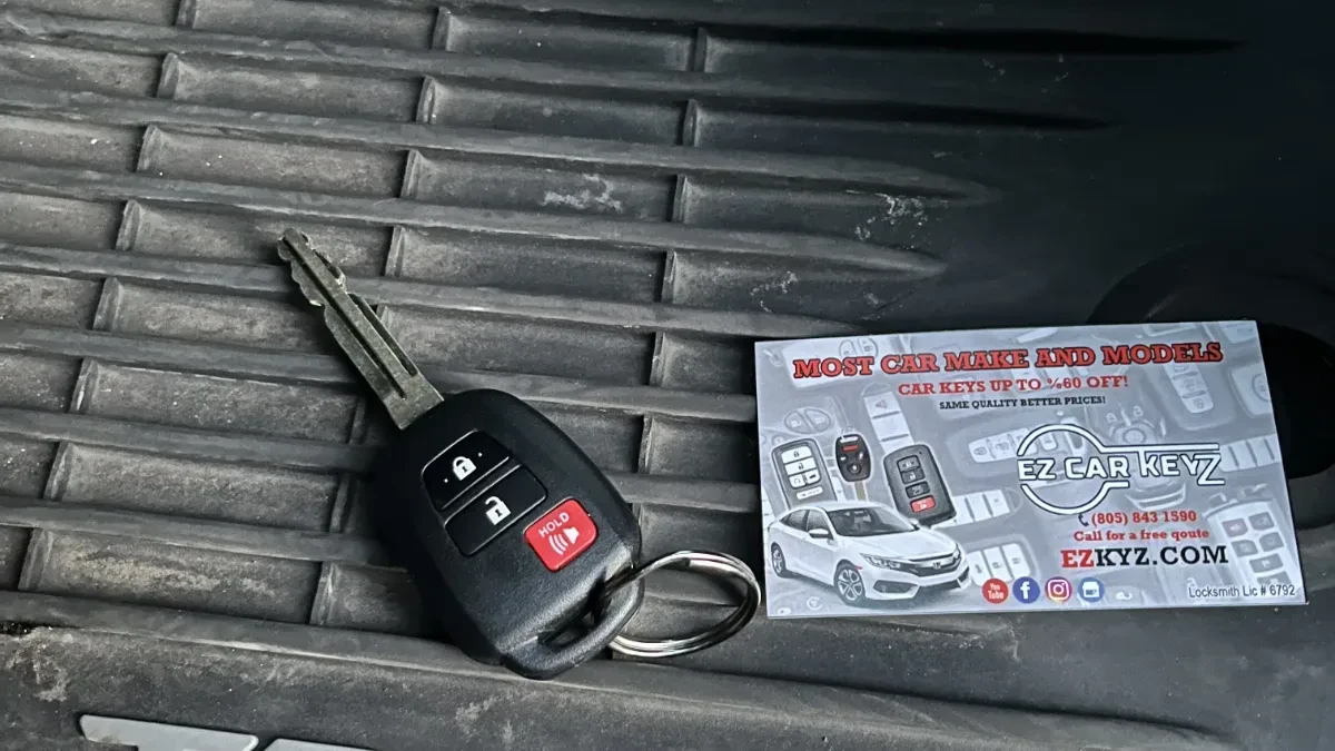 1998 Toyota Land Cruiser Affordable Key Replacement - EZ Car Keyz Encinitas 1998 Toyota Land Cruiser key replaced in your driveway in Encinitas CA