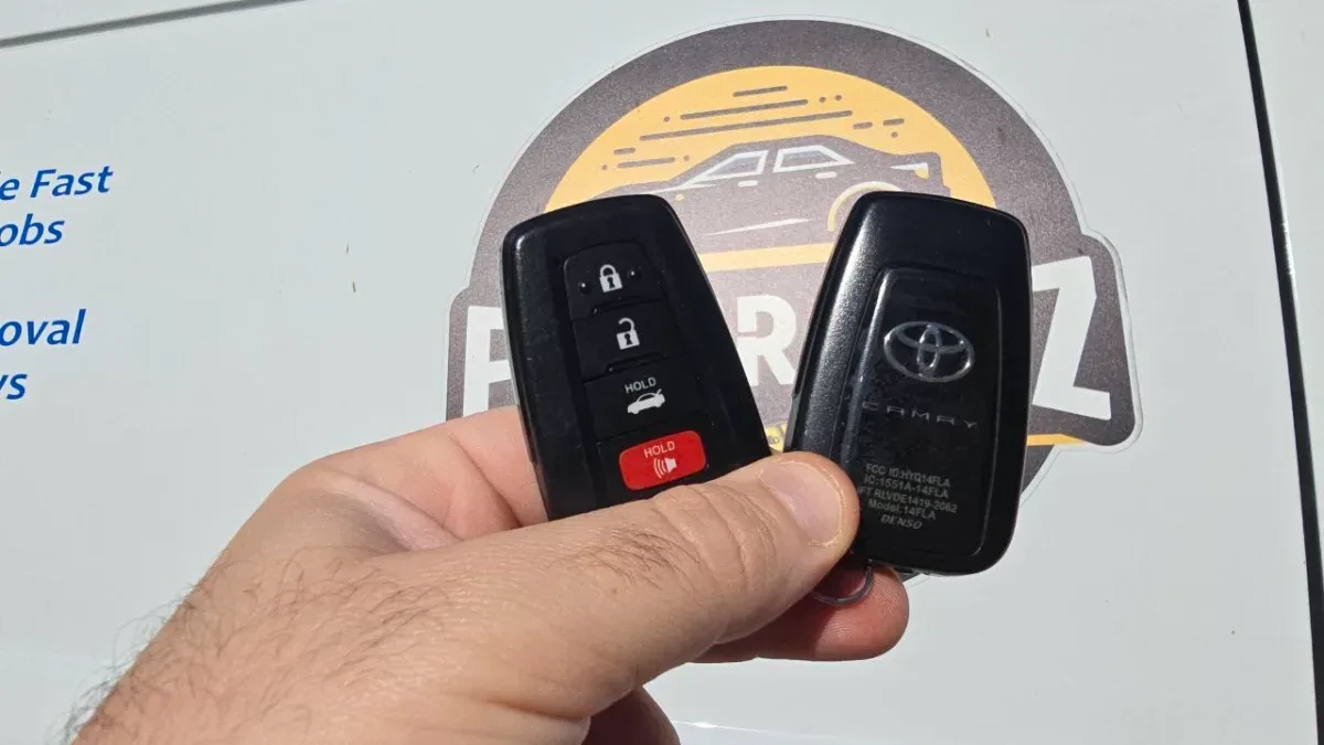 Emergency 2005 Toyota Land Cruiser car key service in San Ysidro CA