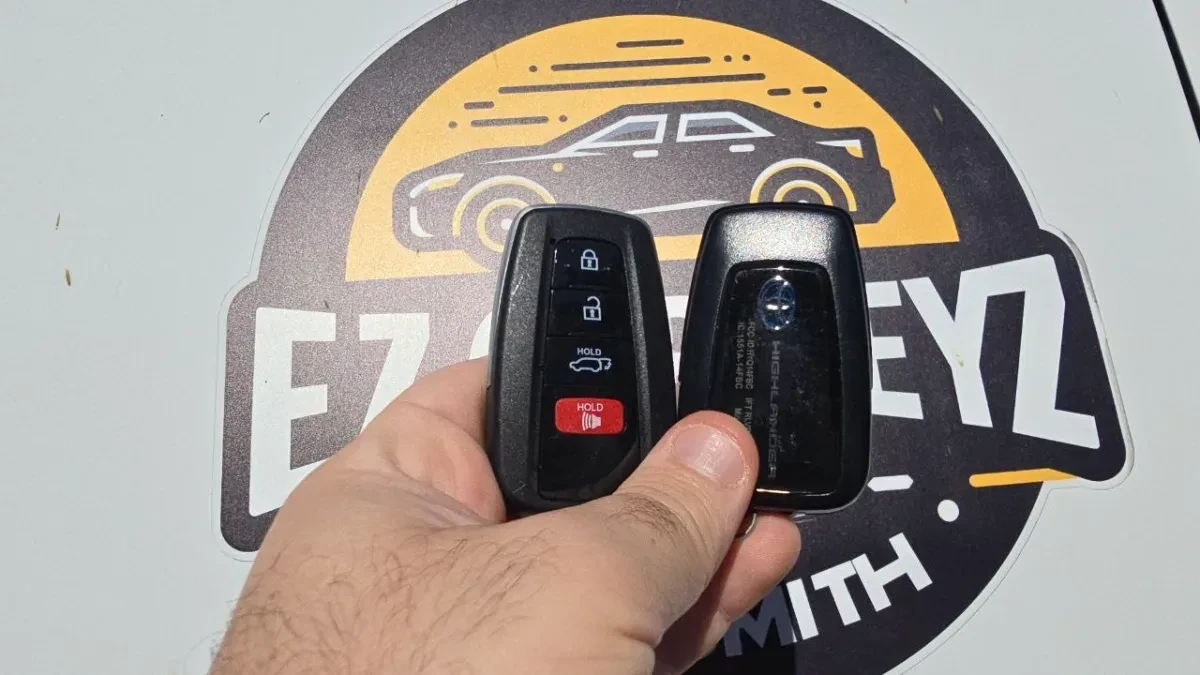 Licensed locksmith replacing 2005 Toyota Matrix key in Oceanside CA