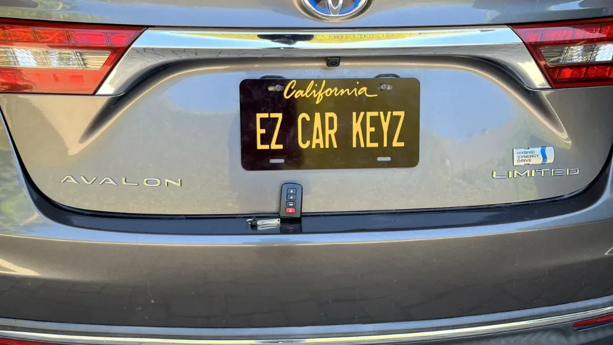 Quick turnaround 2004 Toyota RAV4 car key by EZ Car Keyz in National City CA