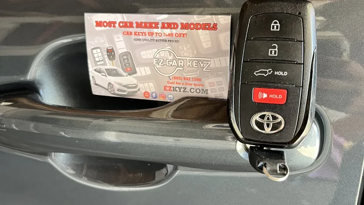 Emergency 2014 Toyota Tundra car key service in La Mesa CA