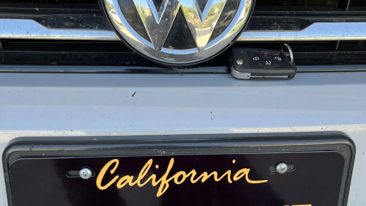 Insured mobile locksmith working on 2012 Volkswagen EOS in La Mesa CA