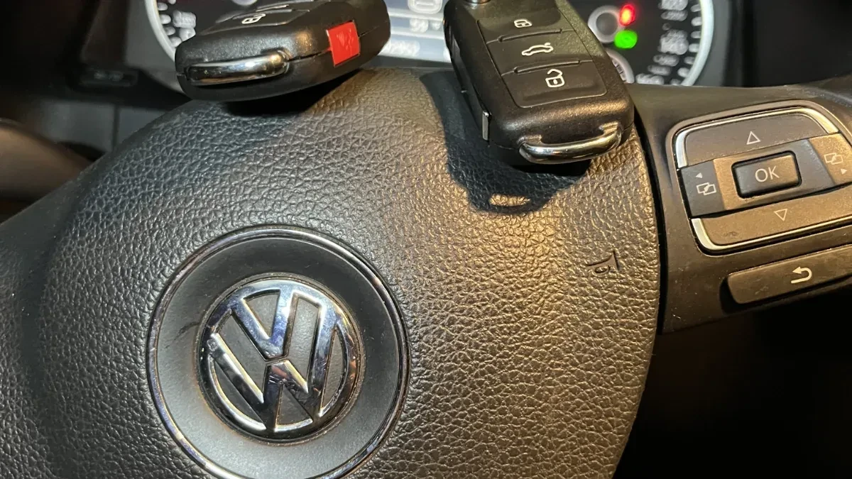 2000 Volkswagen Golf key made with no spare by EZ Car Keyz Fallbrook CA