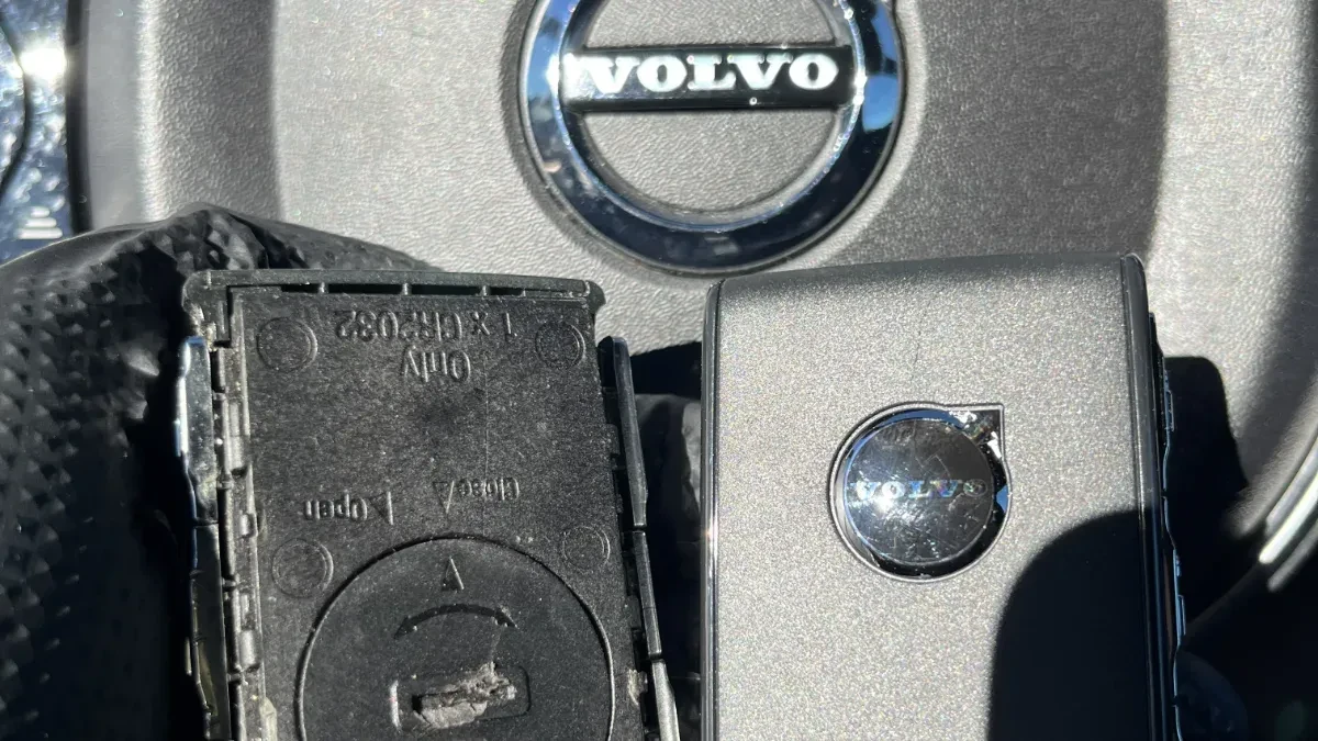 Affordable 2009 Volvo S60 key replacement by EZ Car Keyz in Encinitas CA