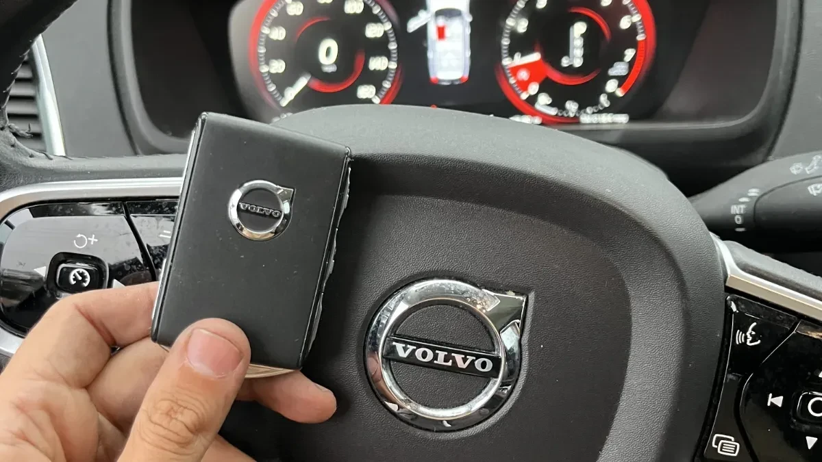Licensed locksmith replacing 2008 Volvo V50 key in Alpine CA