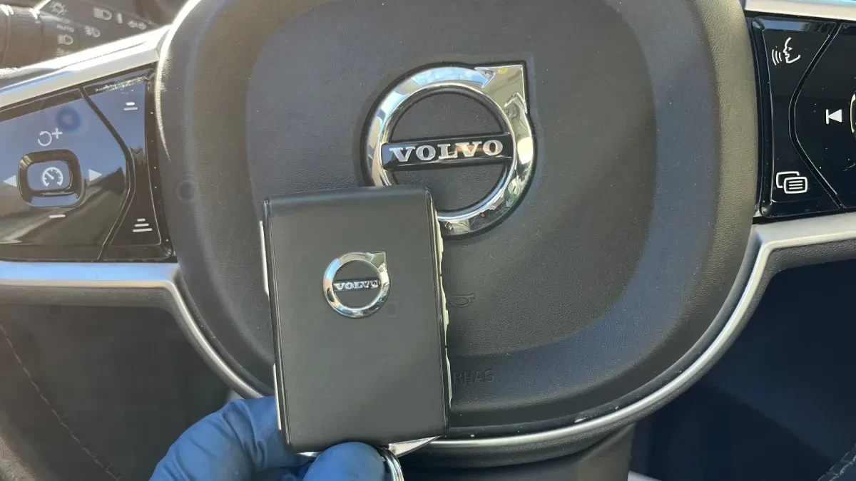 Emergency 2015 Volvo Xc70 car key service in Alpine CA