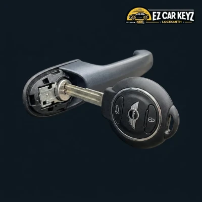 Mini The Hidden Blade Inside the Fob