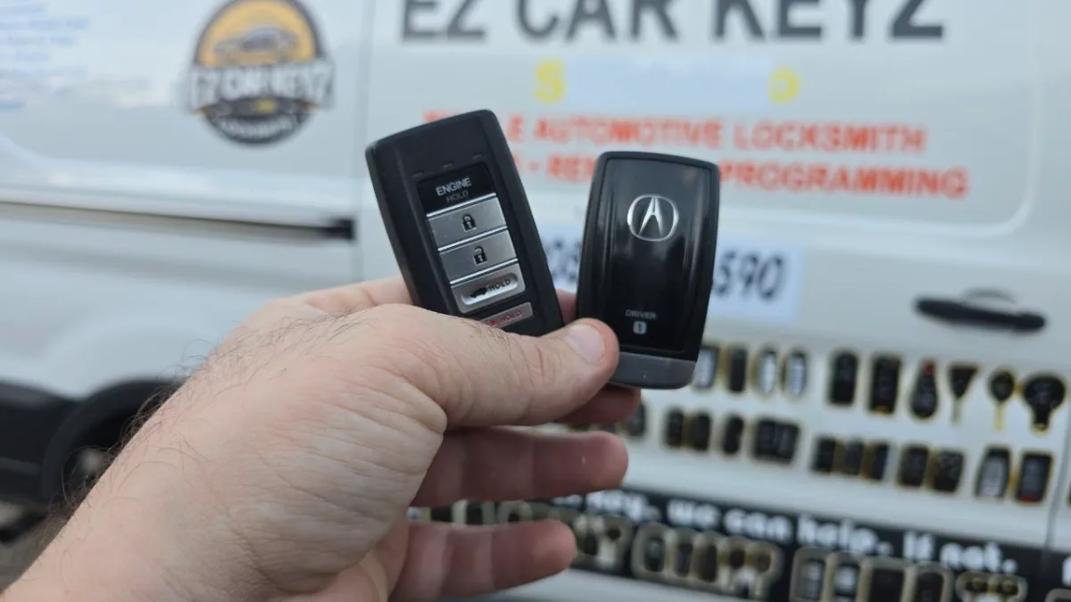 Licensed locksmith replacing 2007 Acura RDX key in Oxnard CA