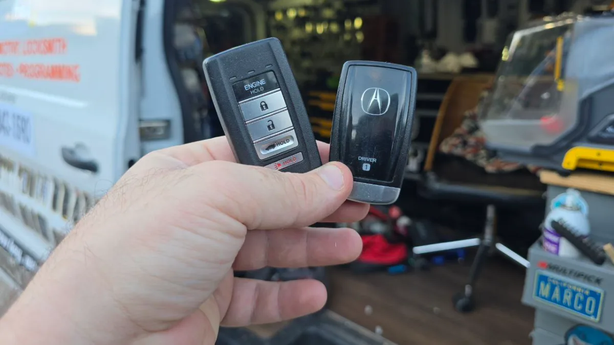 Insured mobile locksmith working on 2010 Acura RL in Ventura CA