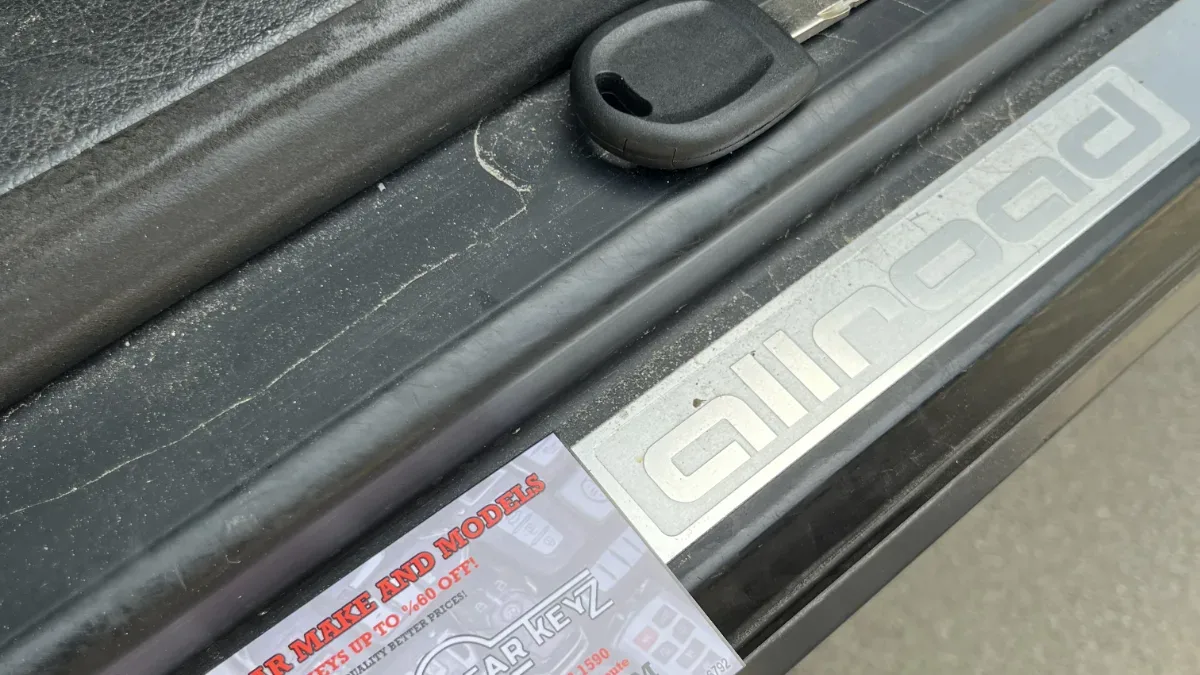 Certified auto locksmith servicing 2015 Audi A8 in Oxnard CA