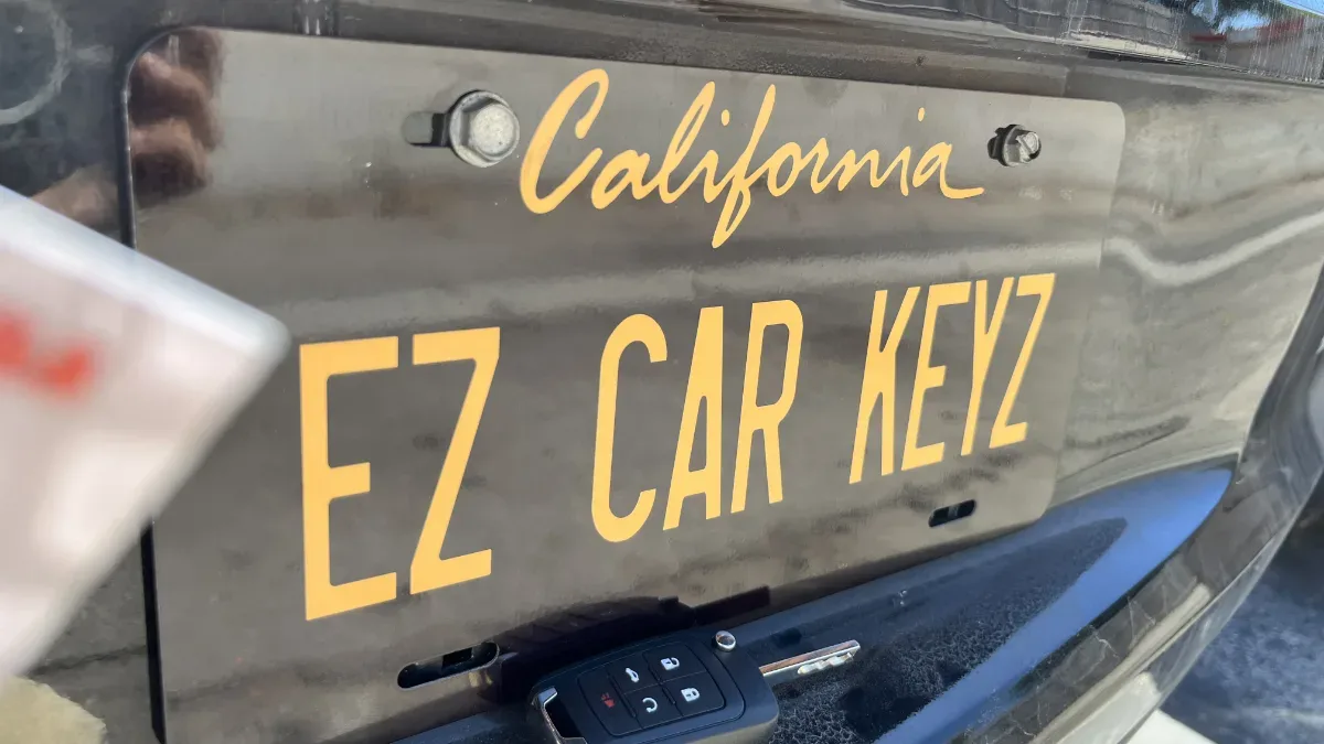 Emergency 2011 Chevrolet Express car key service in Thousand Oaks CA